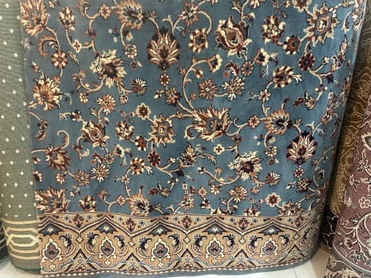 Best Janamaz Carpet Colors for Masjid Interiors: Meaning, Comfort & Cleanliness
