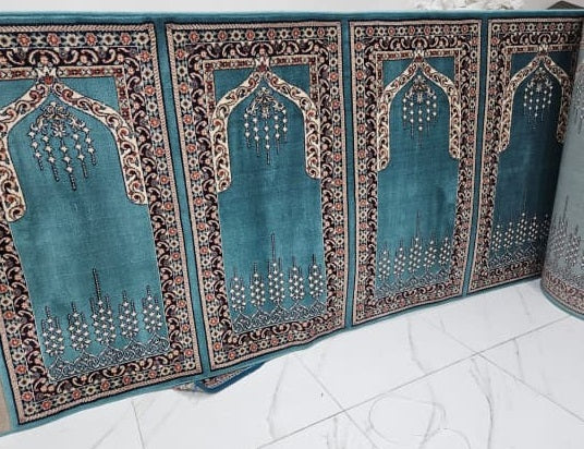 How to Choose the Right Janamaz Carpet Size for Your Masjid