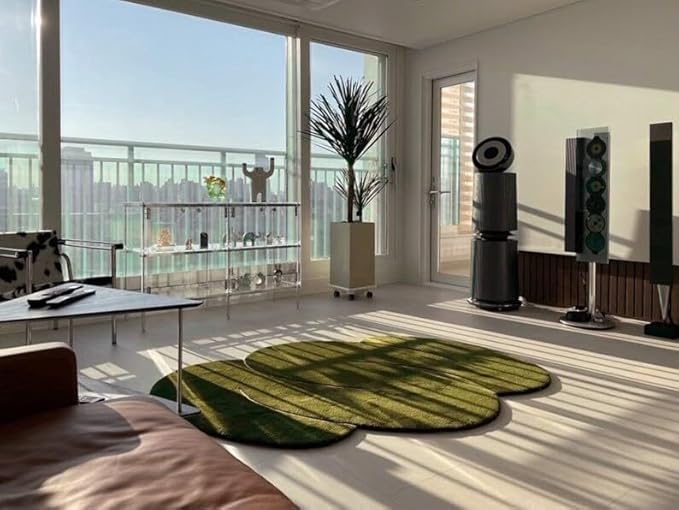 Dark Green Hand-Tufted Irregular Rug