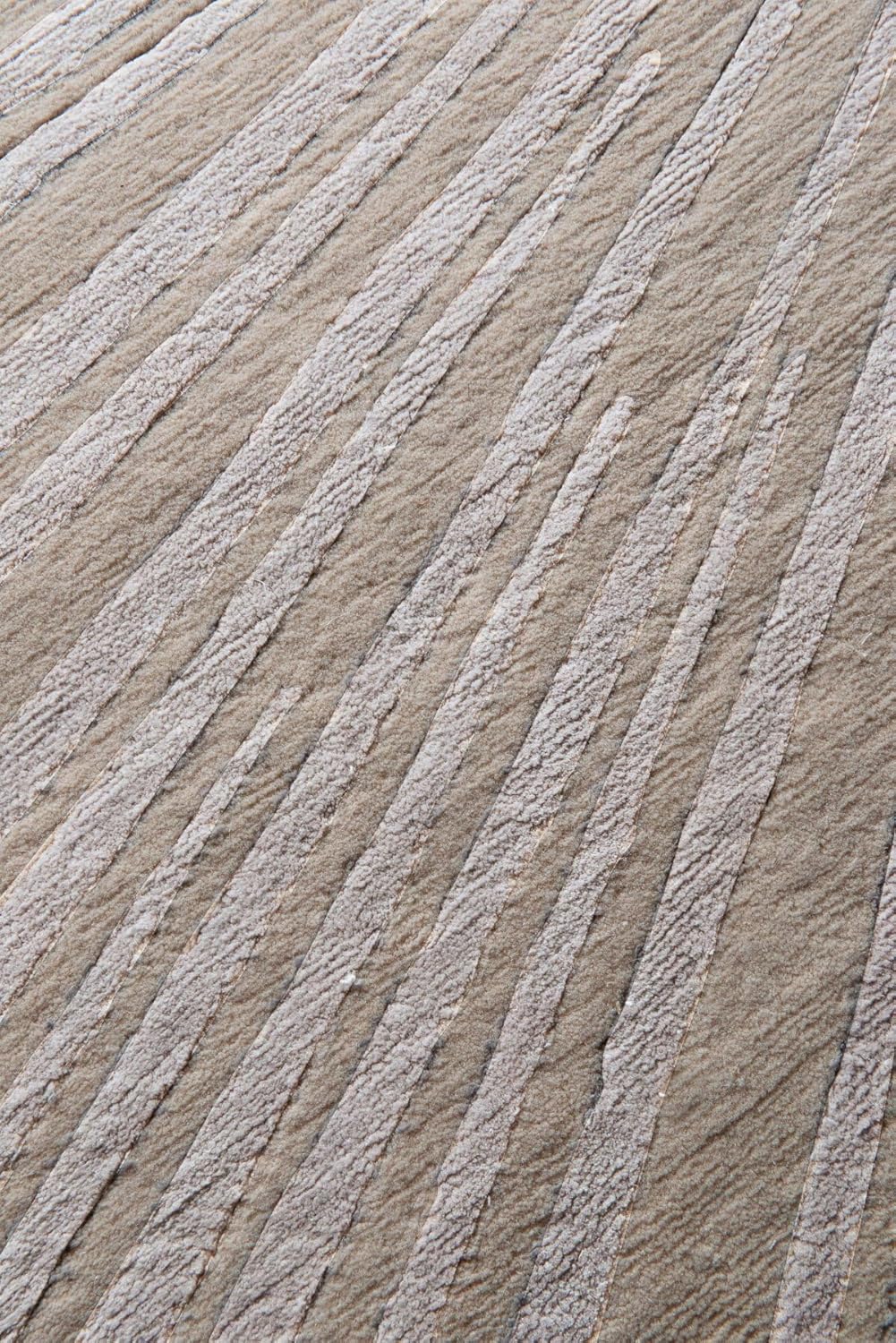 Beige & Silver Viscose Silk & Wool Hand-Tufted Rug