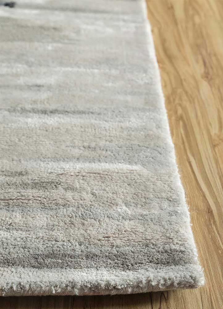 Pista Green Gleam Touch Viscose Silk Hand-Tufted Rug