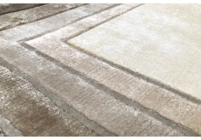 Buy Aurum Viscose Silk Hand-Tufted Rug