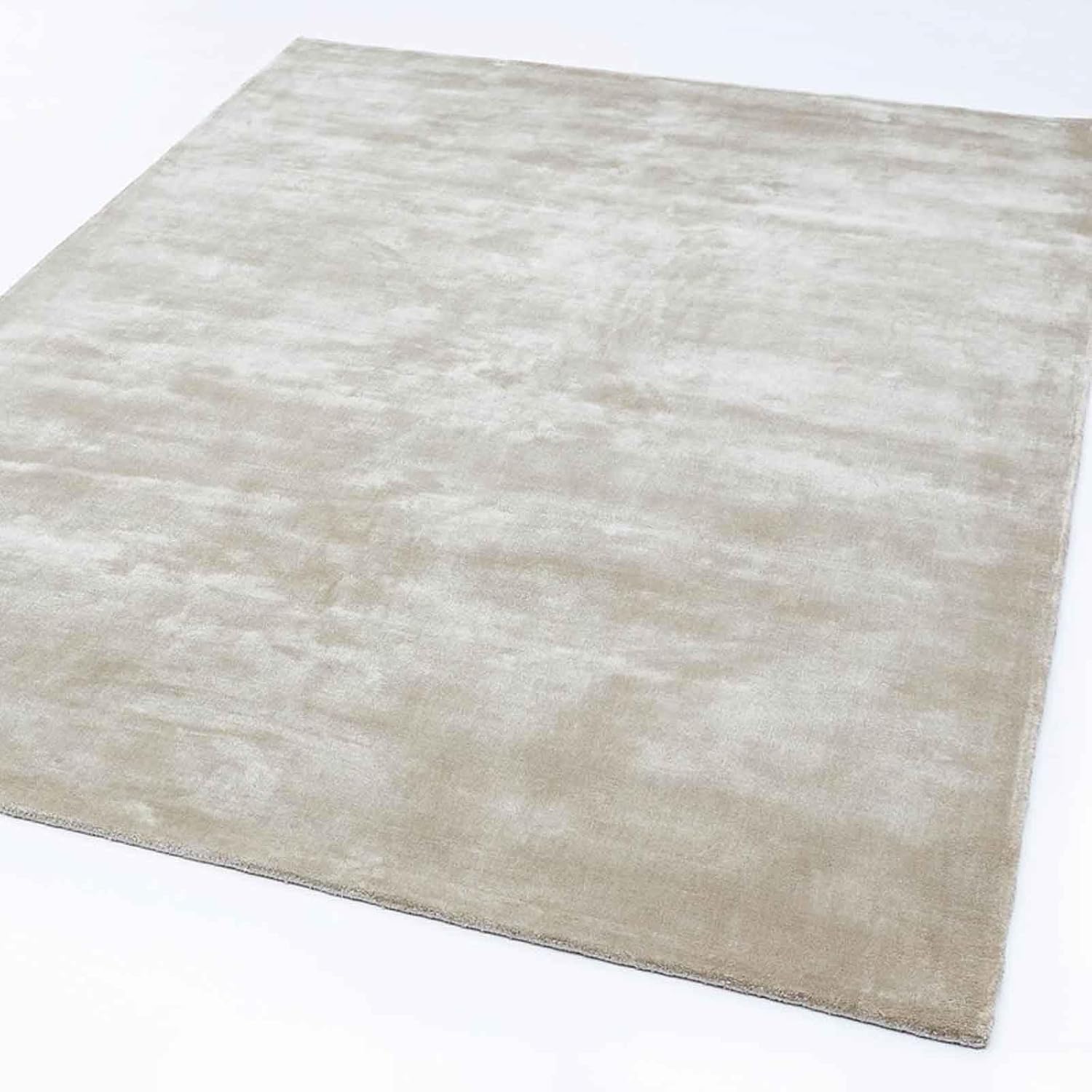 Helsinki Beige Viscose Silk Hand-Tufted Rug