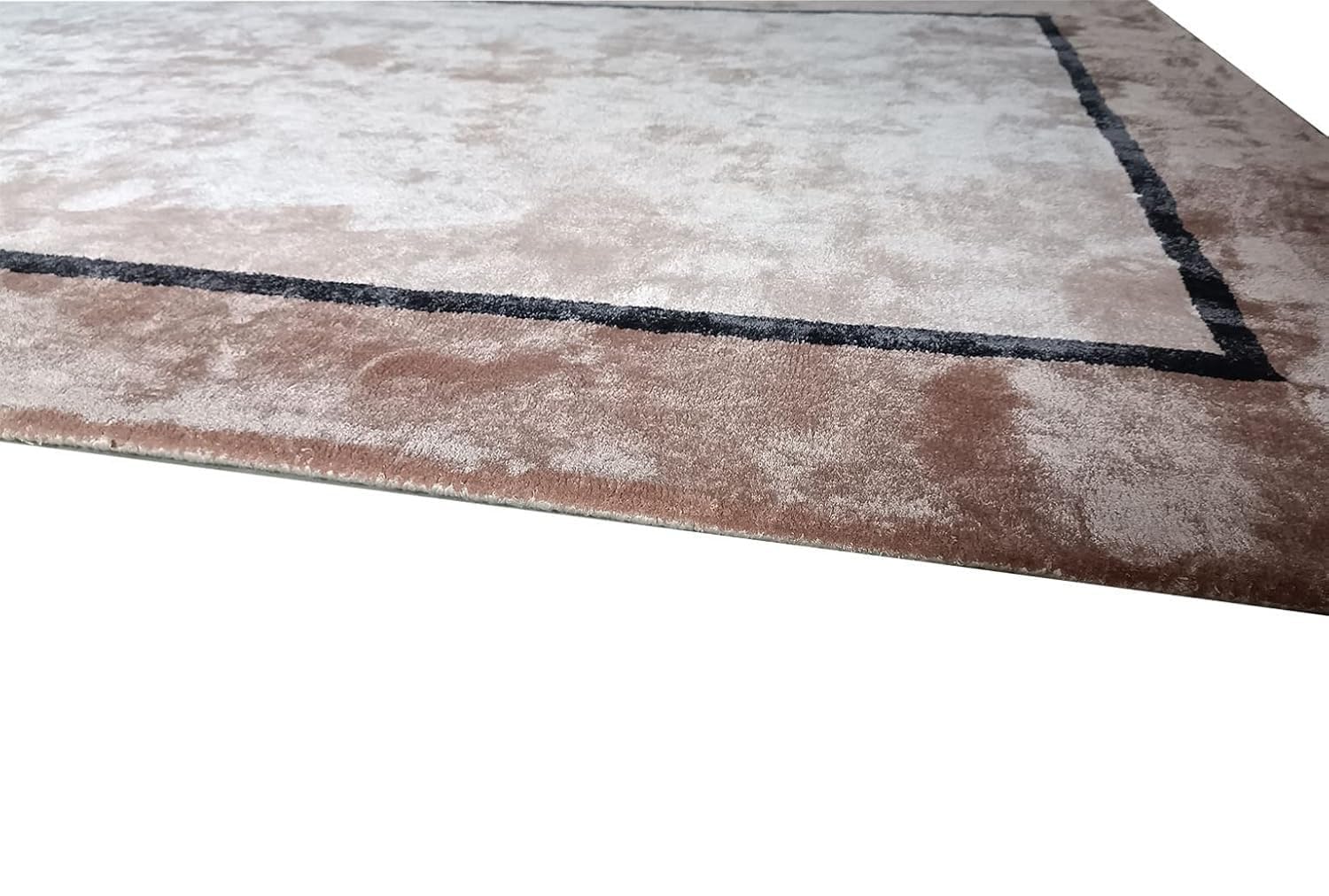 Paris Glow Viscose Silk Hand-Tufted Rug