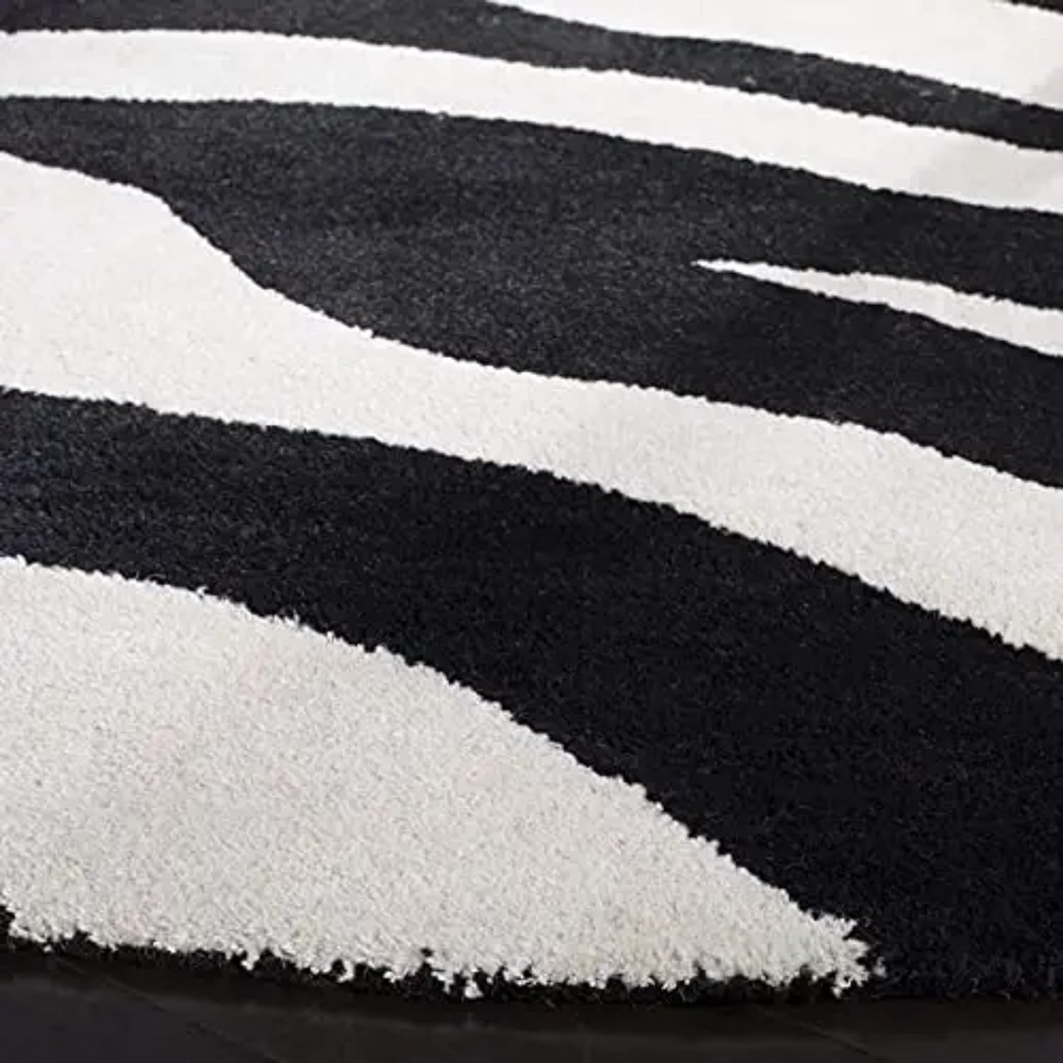Black & White Hand Tufted Round Rug – Premium Carpet for Modern Homes