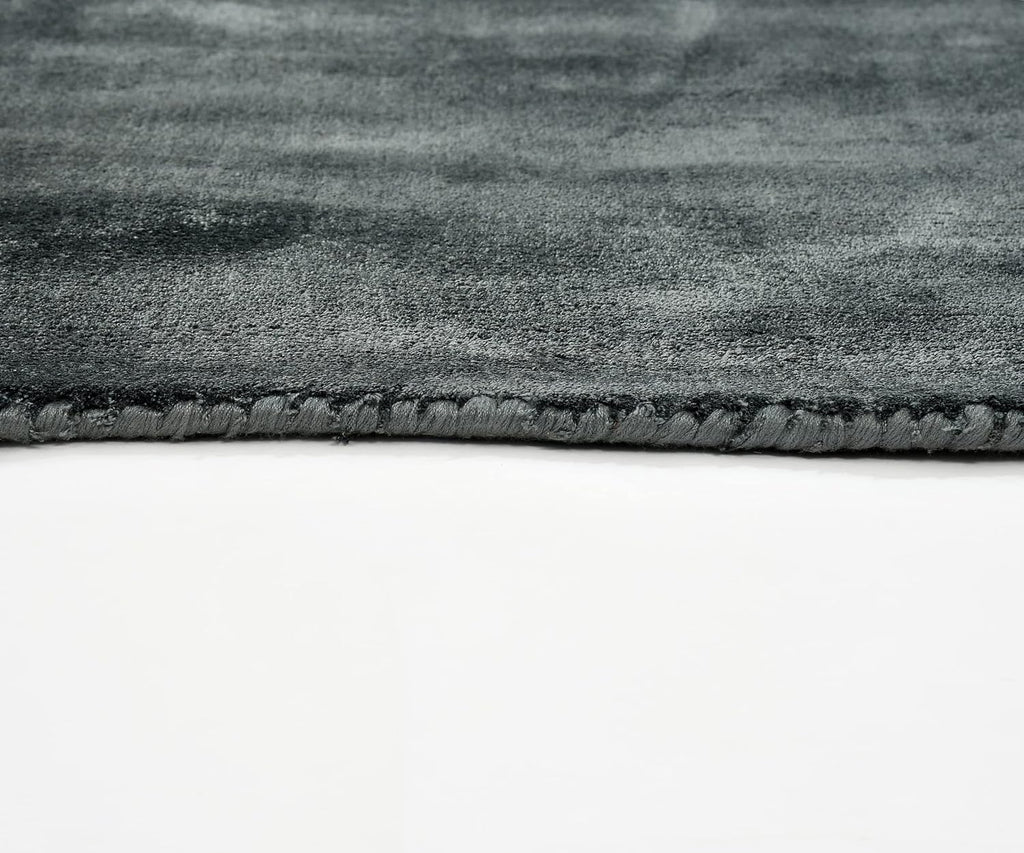 Black Lustre Haven Viscose Silk Hand-Tufted Rug