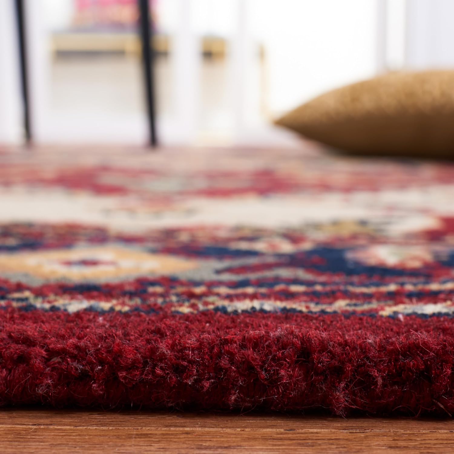 Maroon Persian Floral Medallion Round Wool Rug