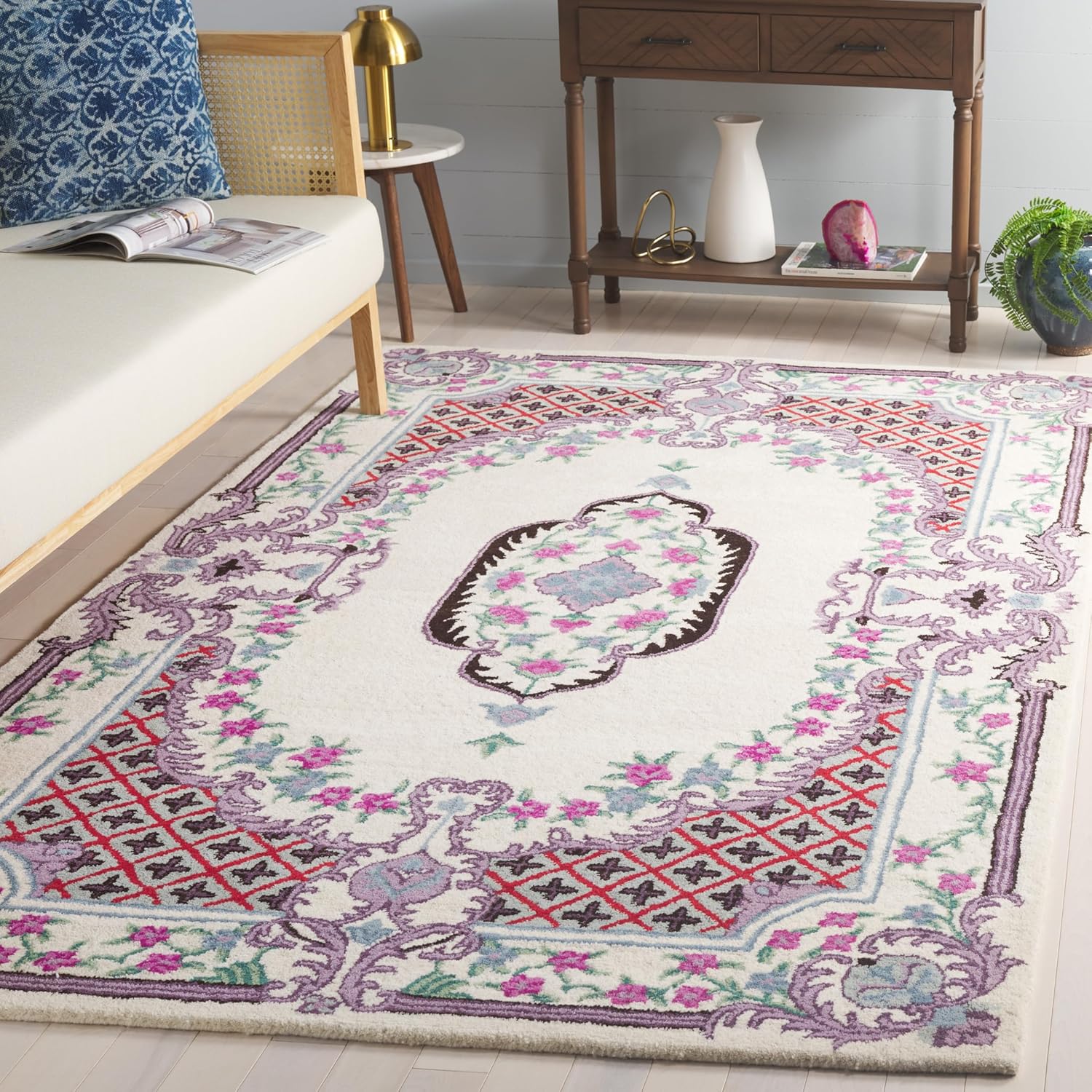 Ivory Traditional Handmade Persian Rug