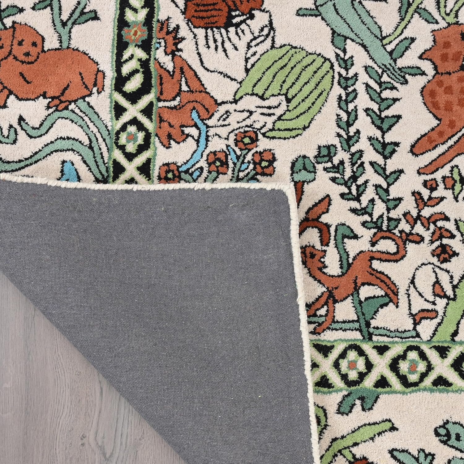 Heritage Animal Motif Wool Rug – Hand-Tufted Oriental Design