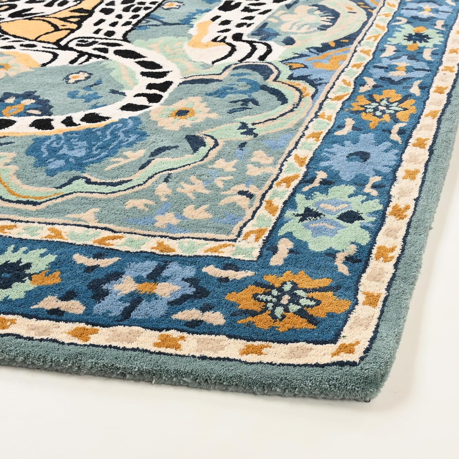 Majestic Leopard Hand-Tufted Wool Rug – Exotic Elegance in Blue & Gold