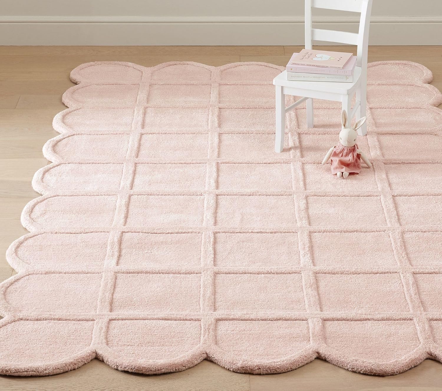 Baby Pink Modern Scalloped Edge Carpet, Hand-Tufted Area Rug for Living Room & Bedroom