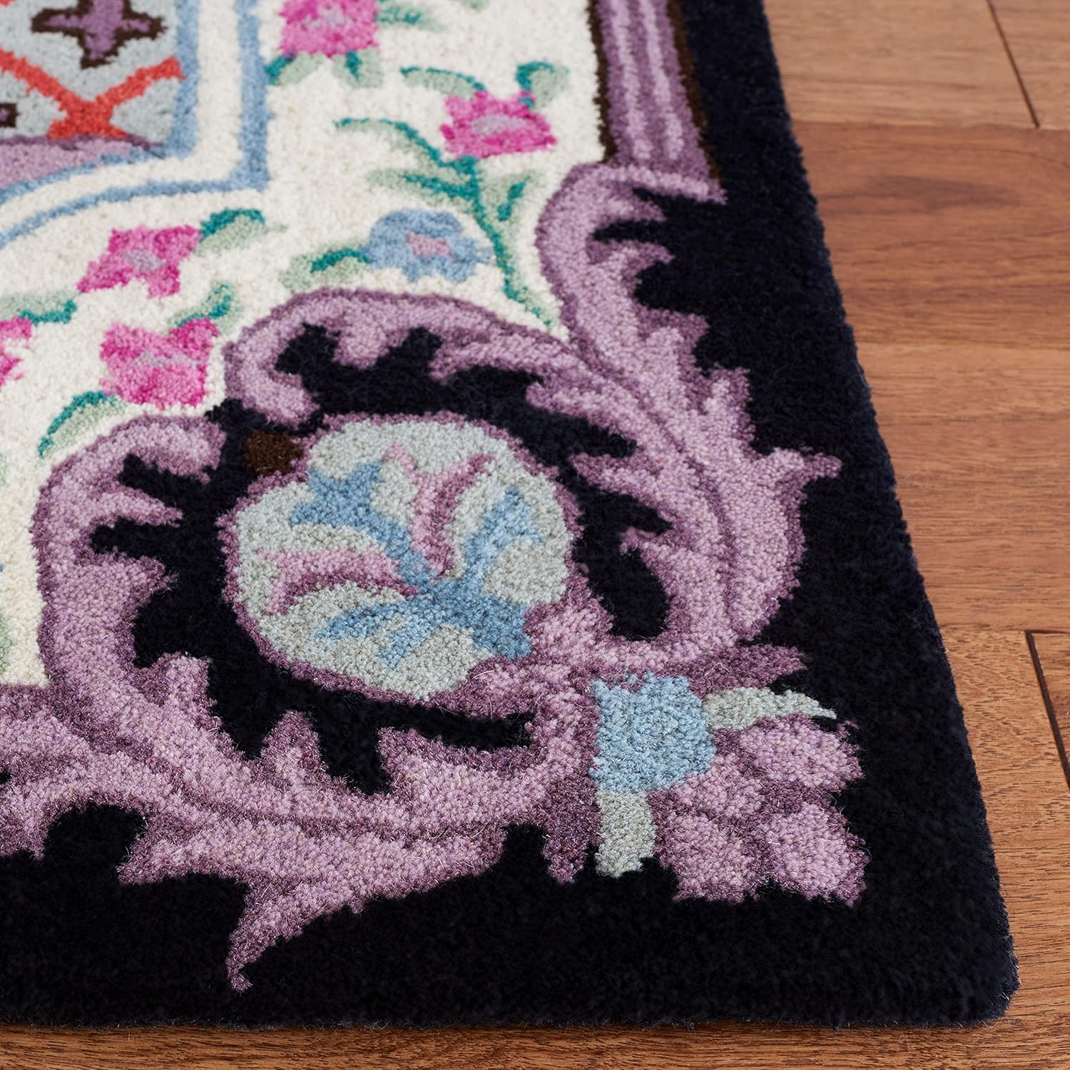 Ivory Traditional Handmade Persian Rug