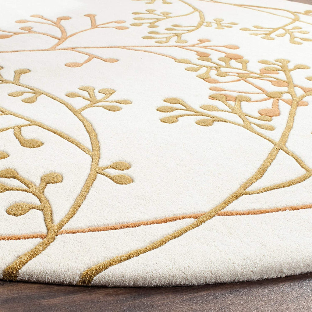 White Berry Hand Tufted Round Rug