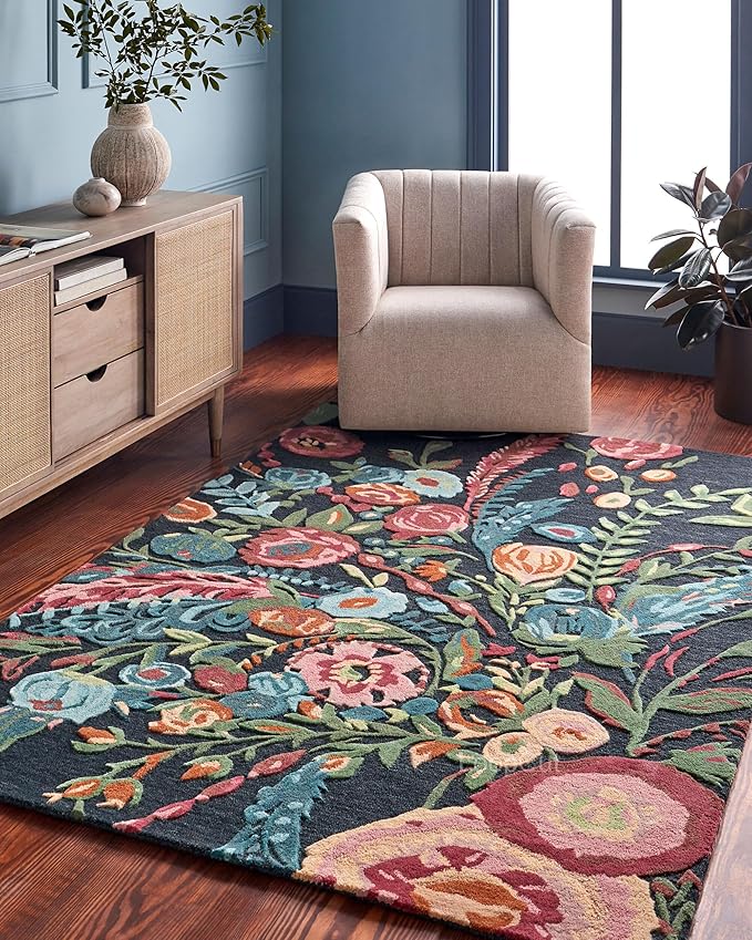 Black Foliage Hand-Tufted Rug