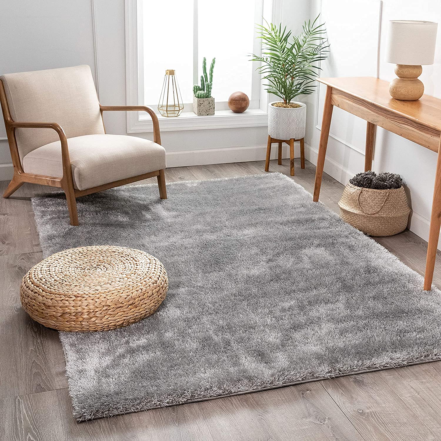 Silver Handmade Shaggy Carpet – Ultra Soft Area Rug for Living Room & Bedroom