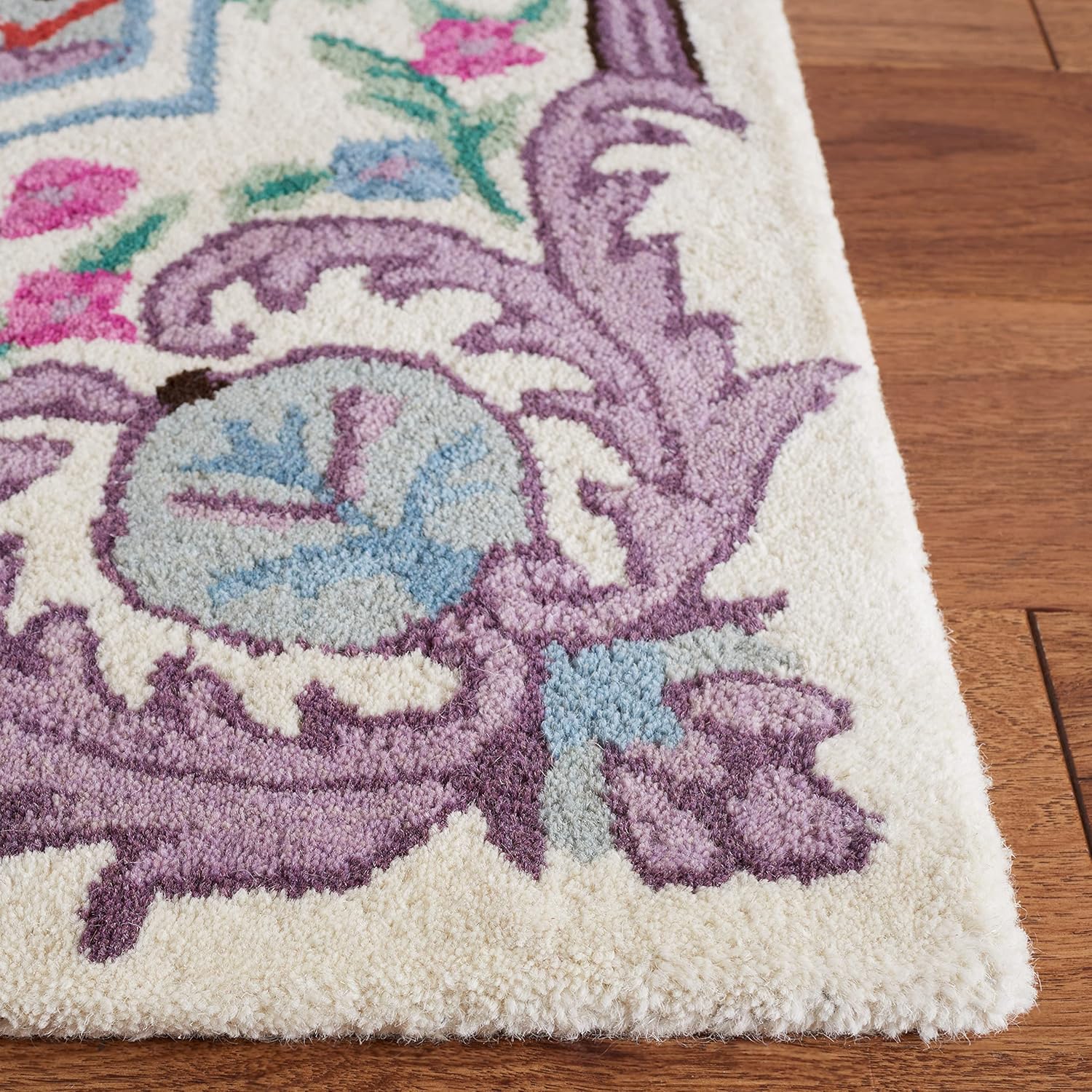 Ivory Traditional Handmade Persian Rug