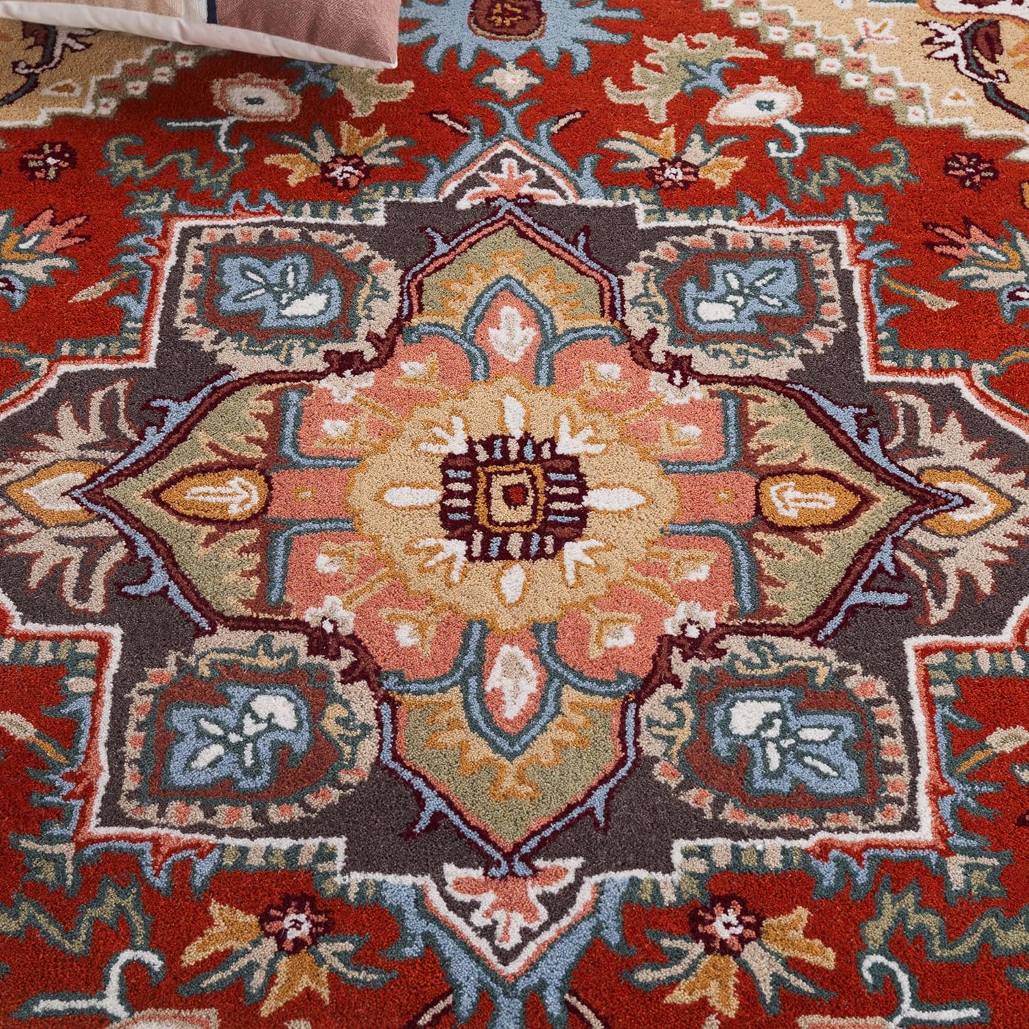 Red Classic Persian Round Rug