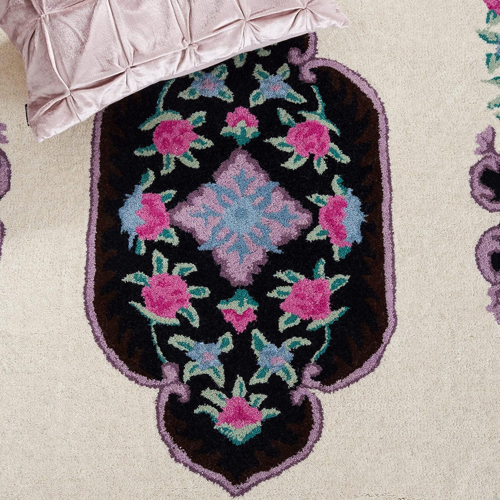 Ivory Traditional Handmade Persian Rug