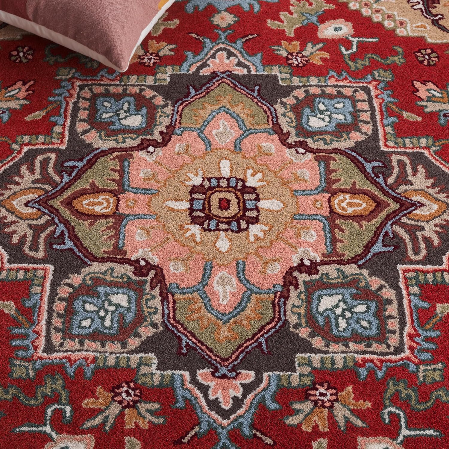 Red Vintage Oriental Round Wool Carpet