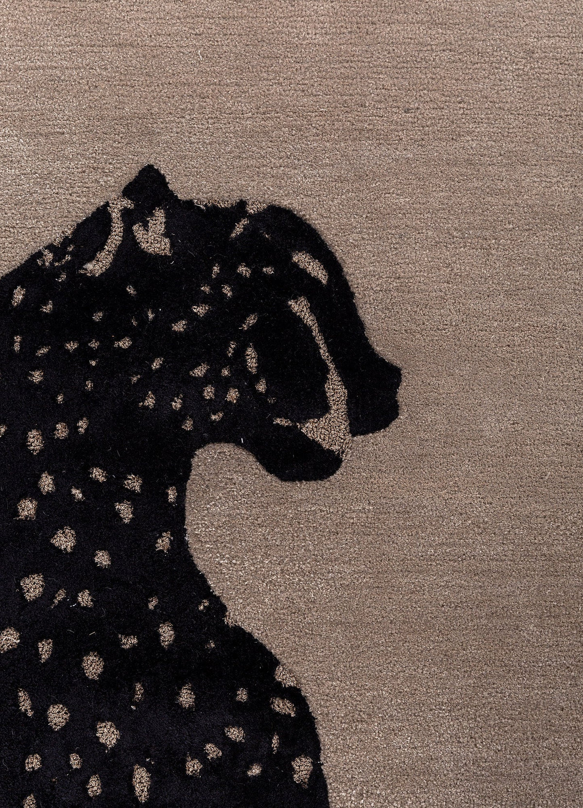Black & Beige Abstract Animal Pattern Handmade Area Rug & Carpet