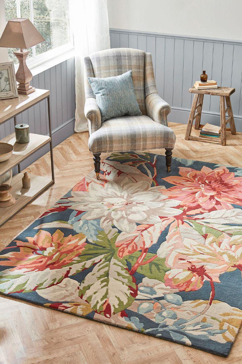 Bloom Essence Foliage Hand-Tufted Rug
