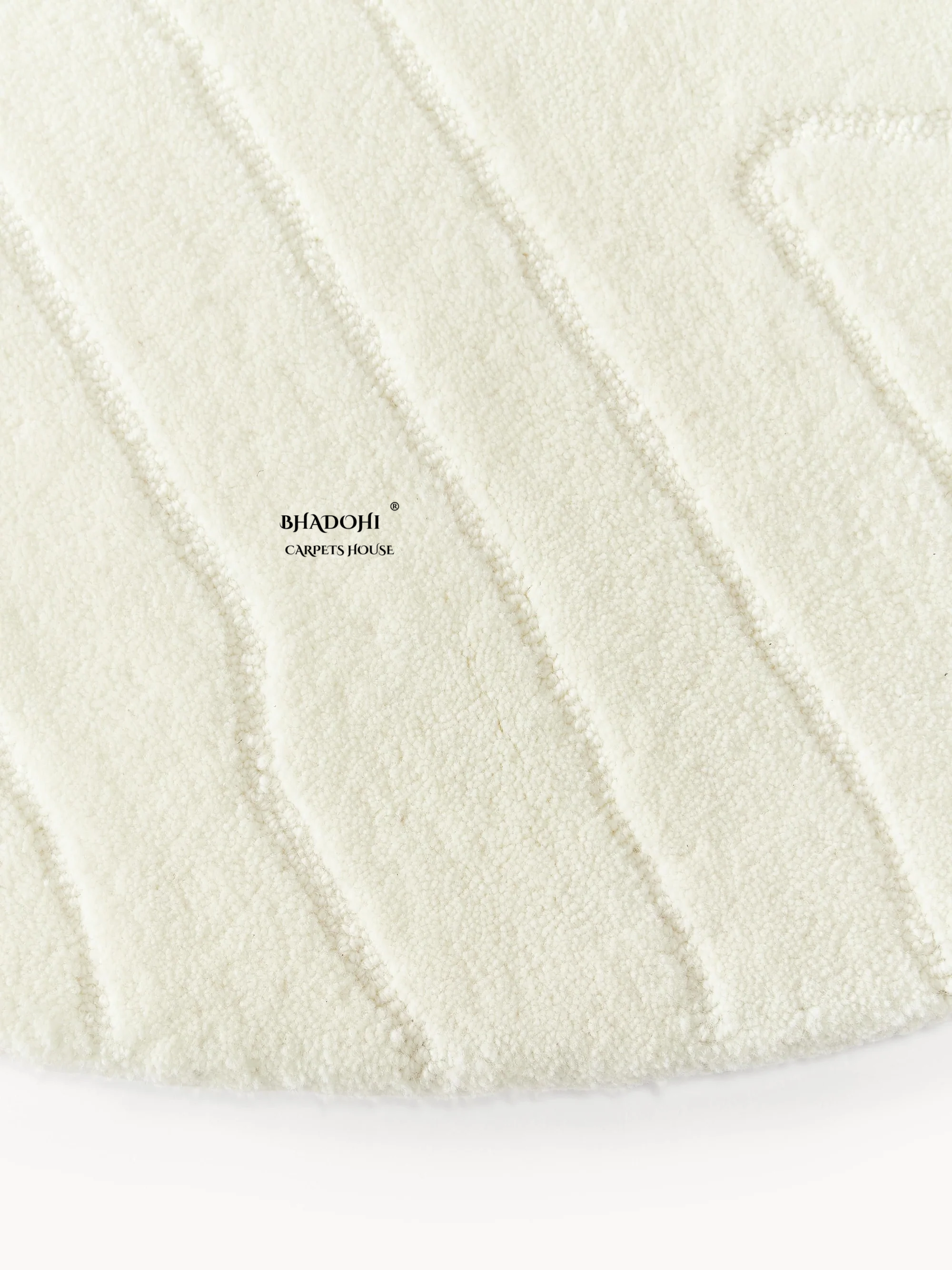 White Hand Tufted Round Rug – Premium Carpet for Modern Homes