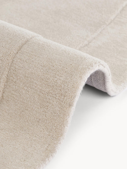 Ivory Color Hand-Tufted Irregular Rug