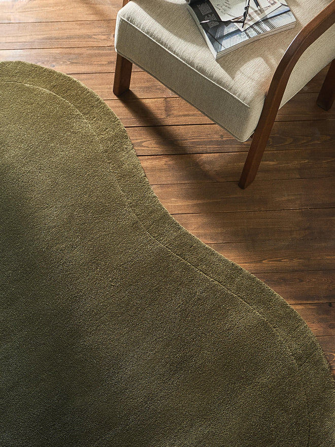 Green Color Hand-Tufted Irregular Rug