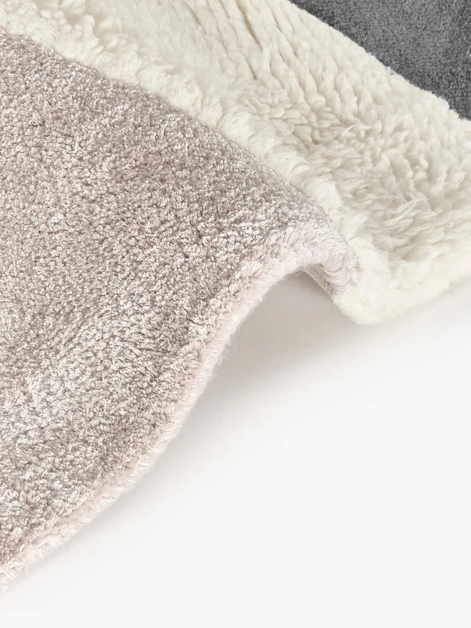 Multicolor Color Hand-Tufted Irregular Rug