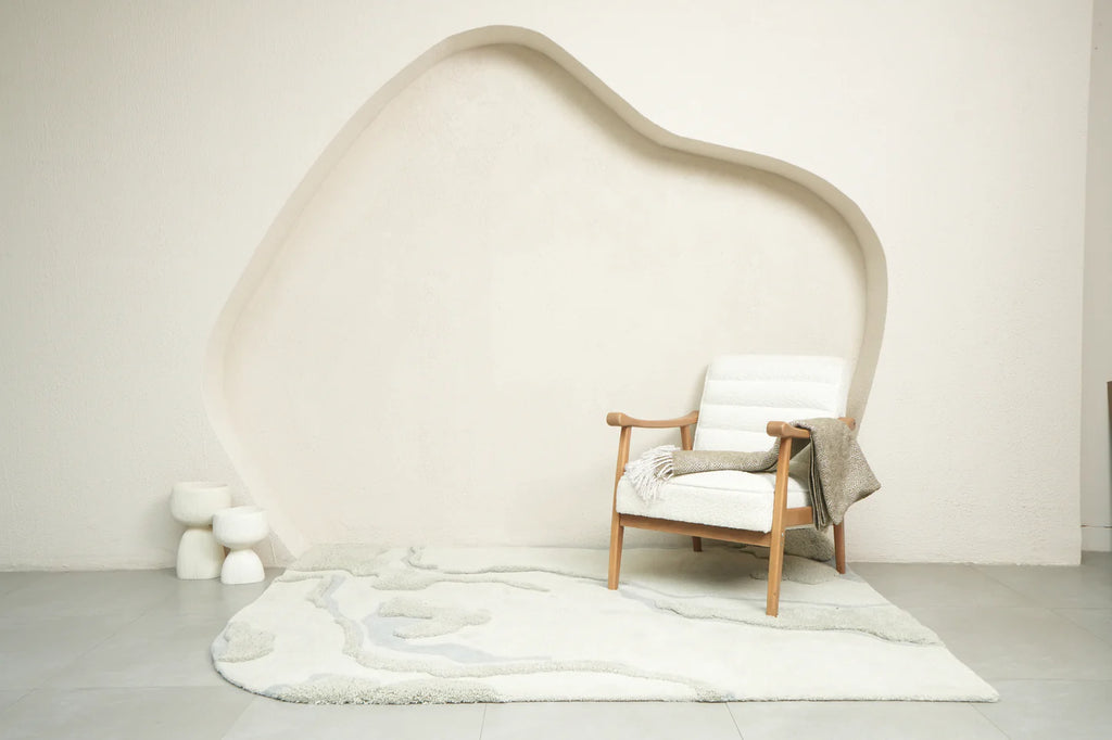 White Color High-Low Hand-Tufted Wool Rug