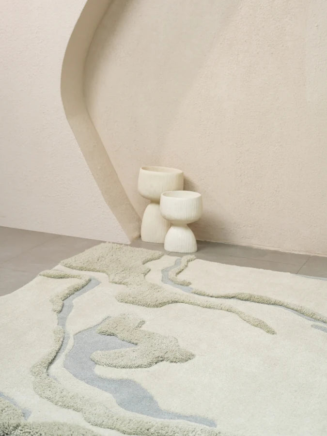 White Color High-Low Hand-Tufted Wool Rug