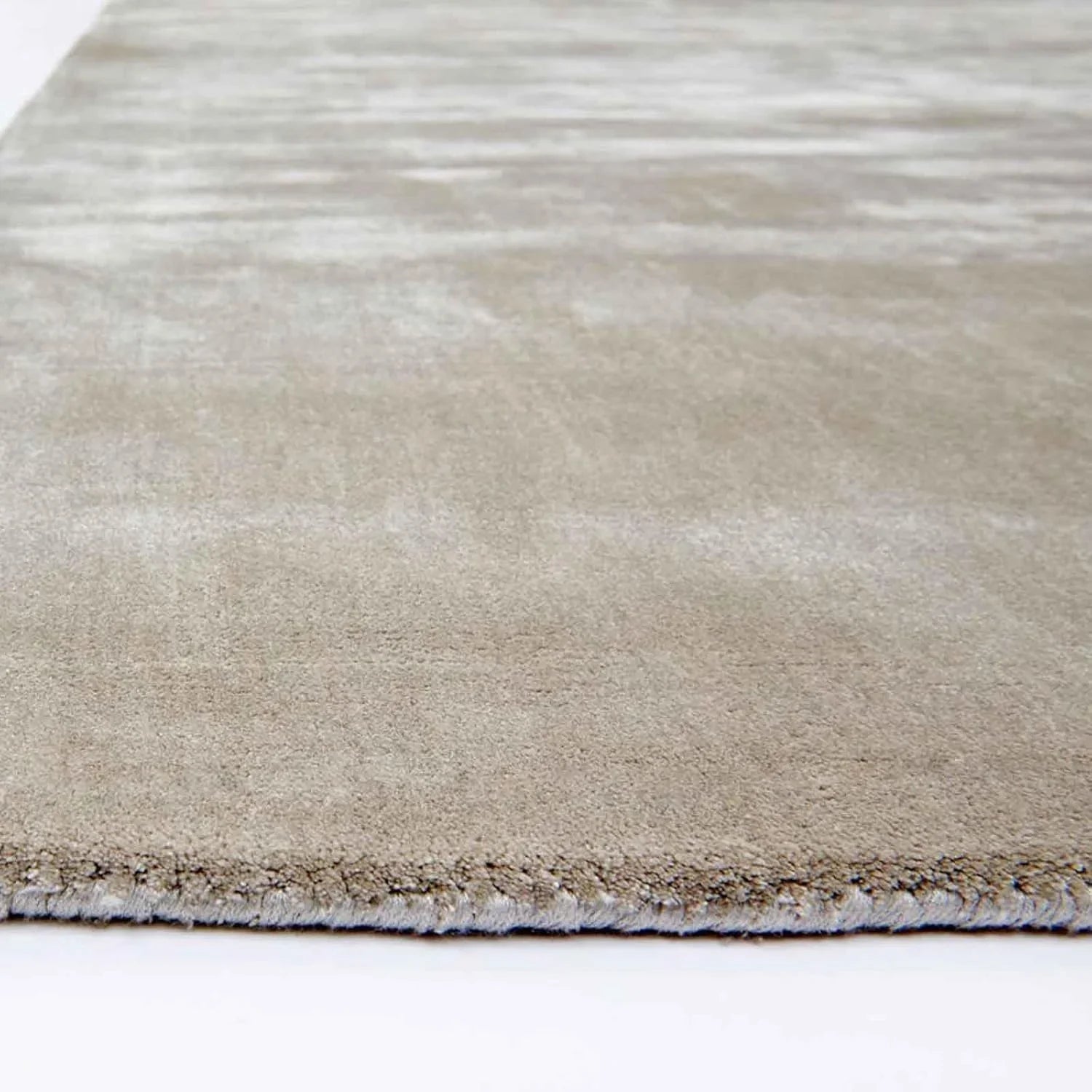 Helsinki Beige Viscose Silk Hand-Tufted Rug