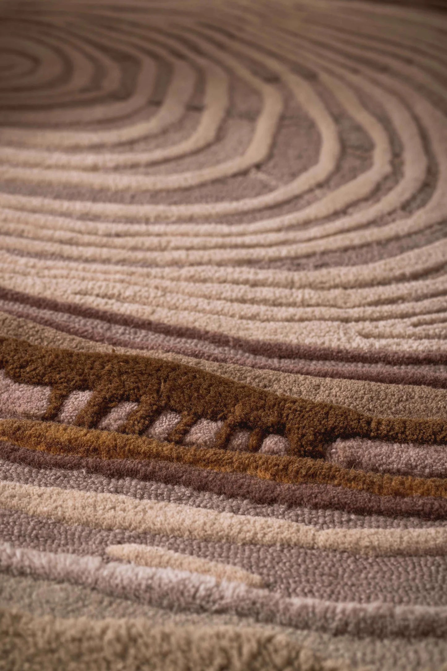 Beige & Brown Color High-Low Hand-Tufted Wool Rug