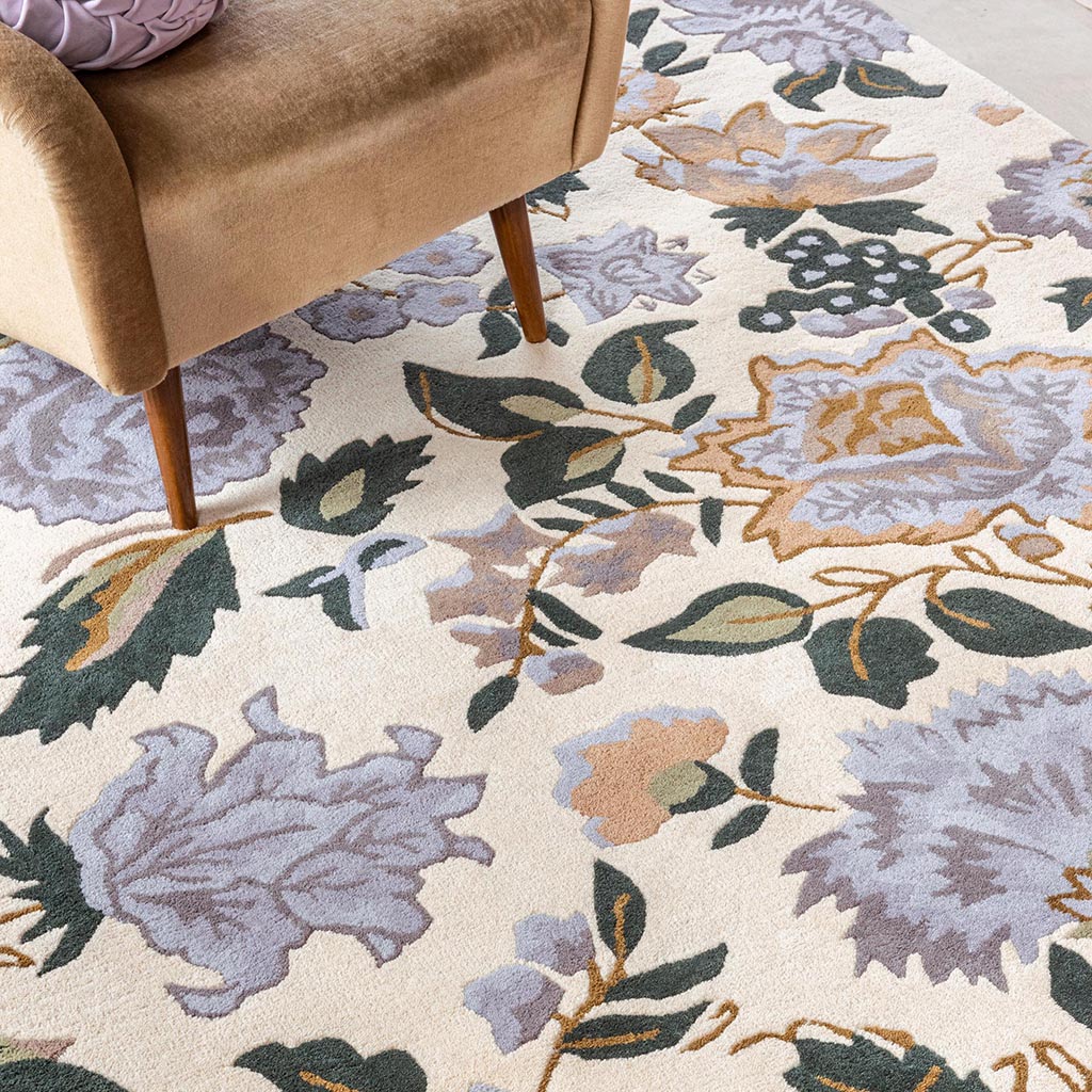 Oriental Bloom Foliage Hand-Tufted Rug