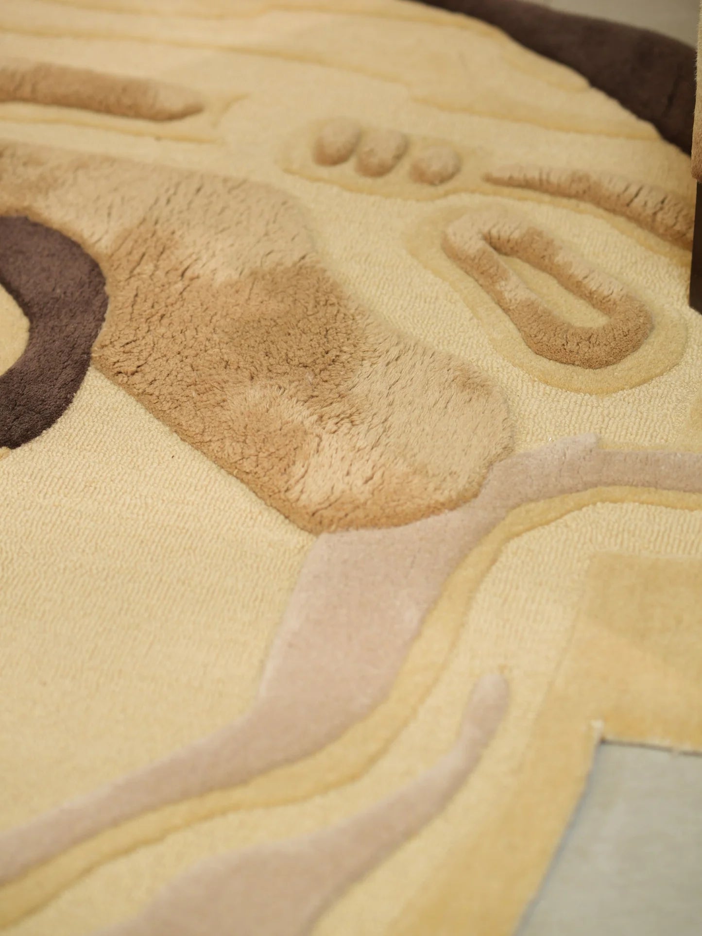 Beige & Brown Color High-Low Hand-Tufted Wool Rug