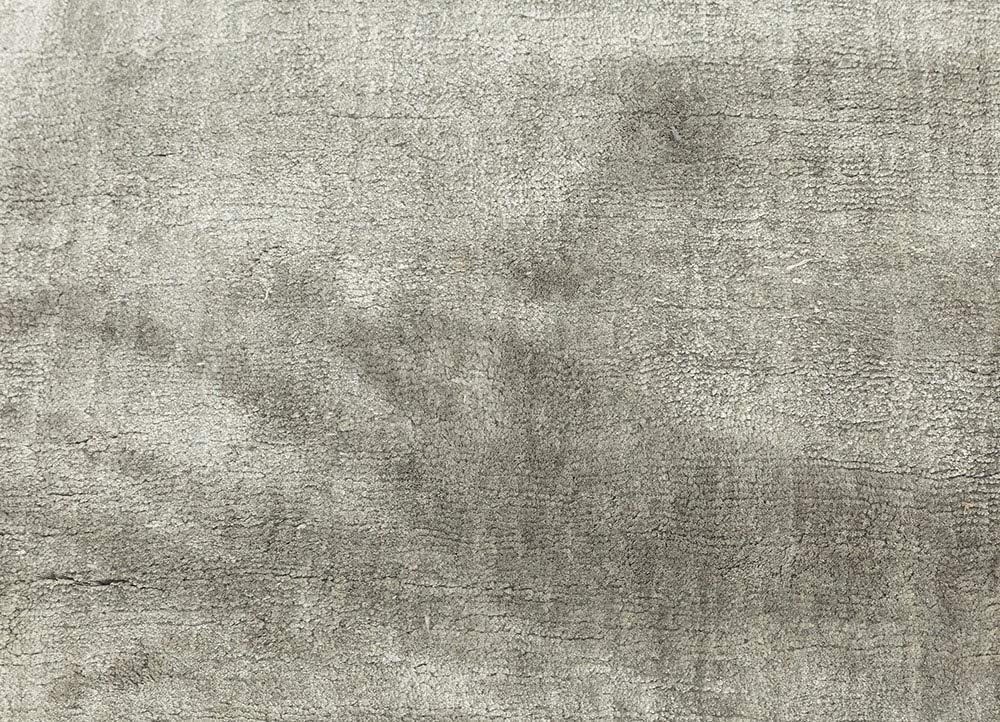 Pista Green Gleam Touch Viscose Silk Hand-Tufted Rug