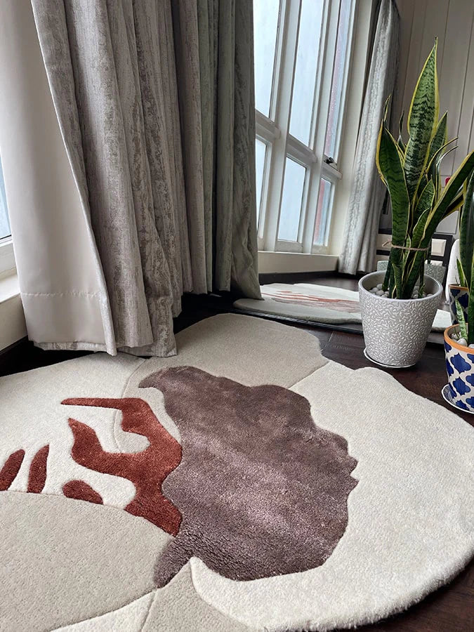 White Color Irregular Wool & Viscose Silk Hand-Tufted Rug