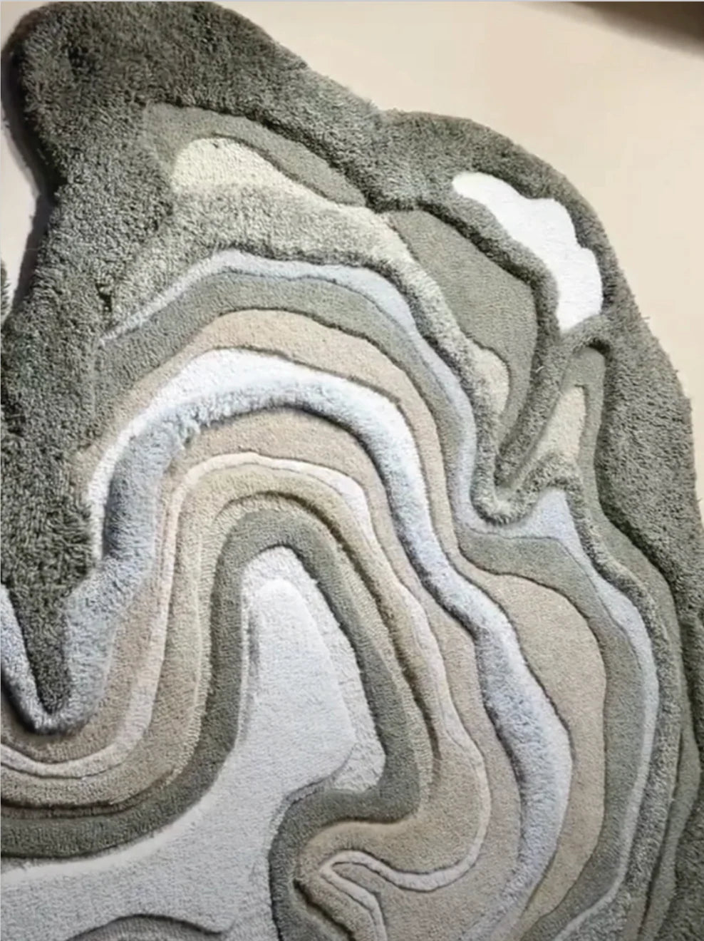 Beige & Green Color High-Low Hand-Tufted Wool Rug