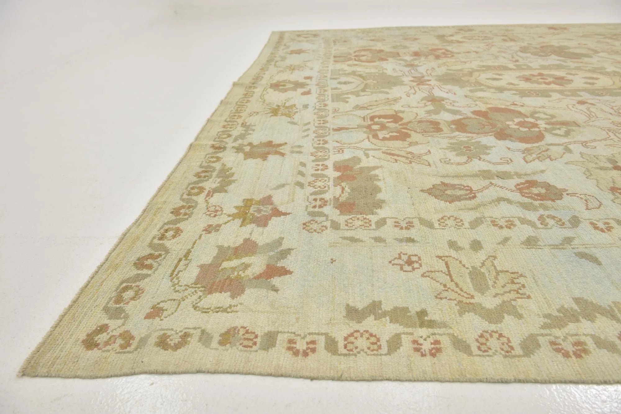 Royal Oushak Hand-Knotted Wool Rug