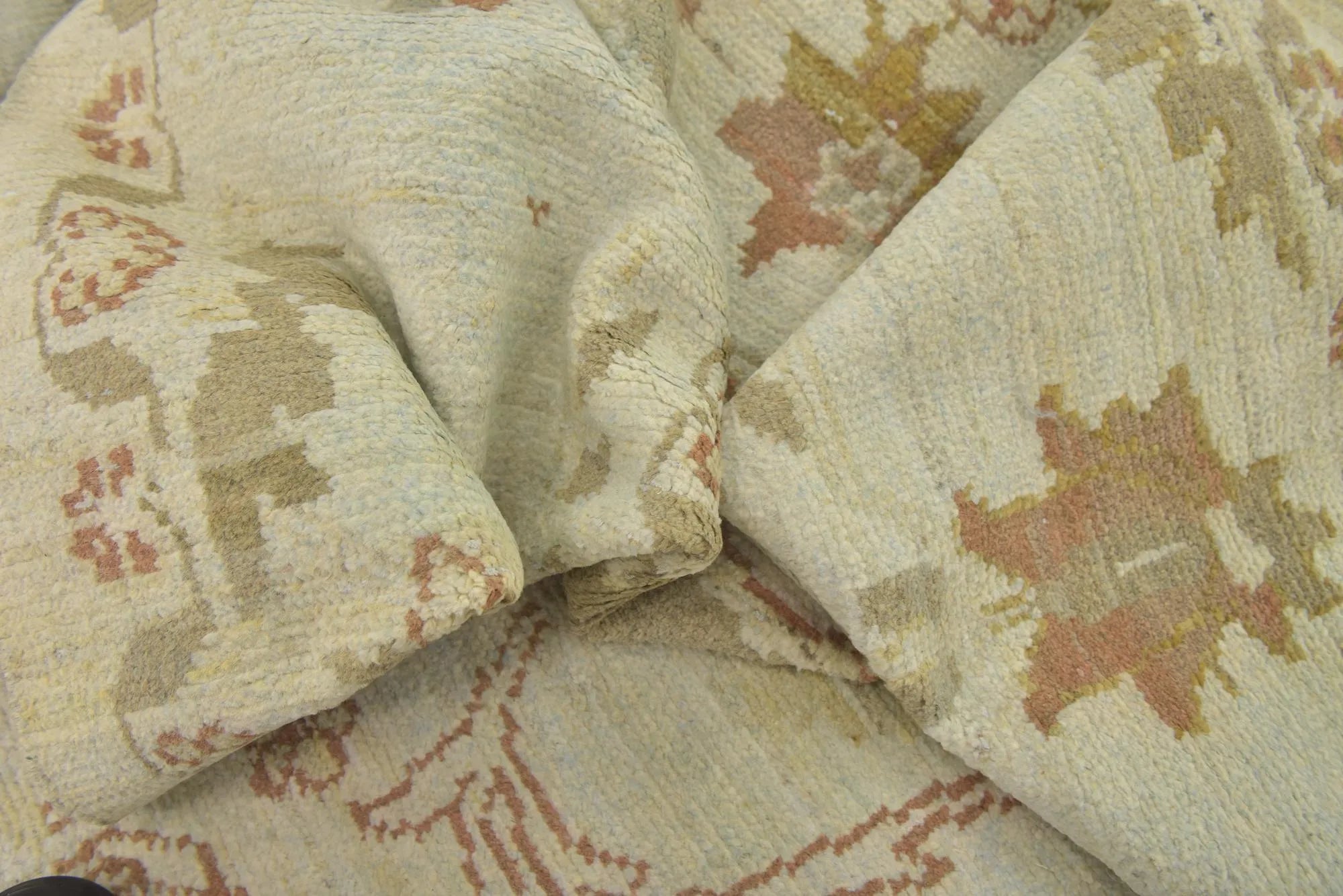 Royal Oushak Hand-Knotted Wool Rug