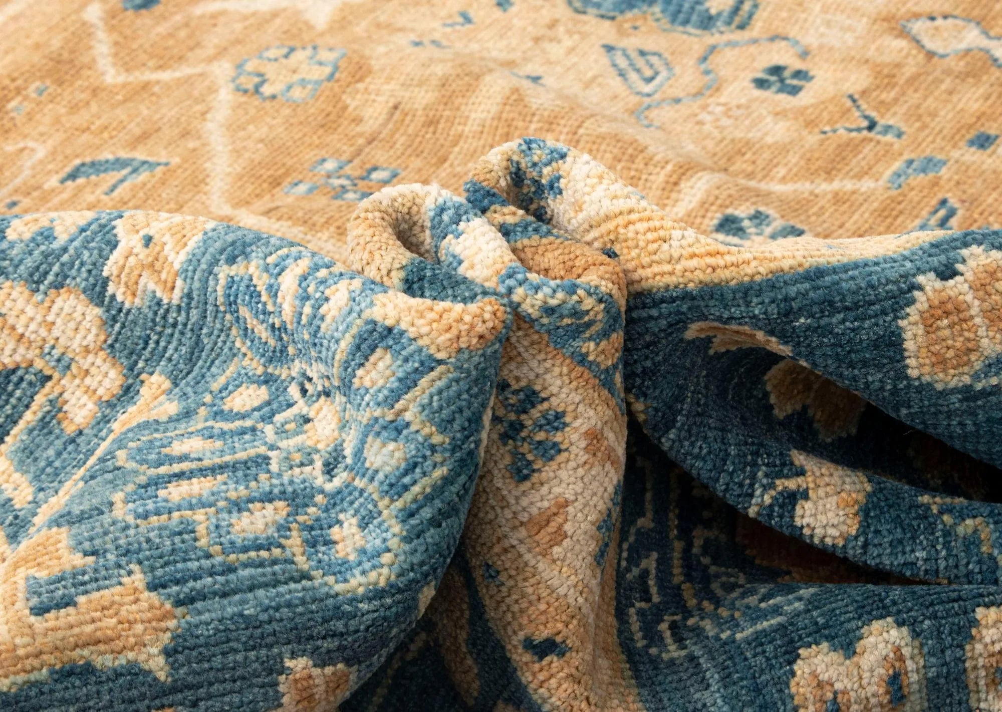 Divine Oushak Hand-Knotted Wool Rug