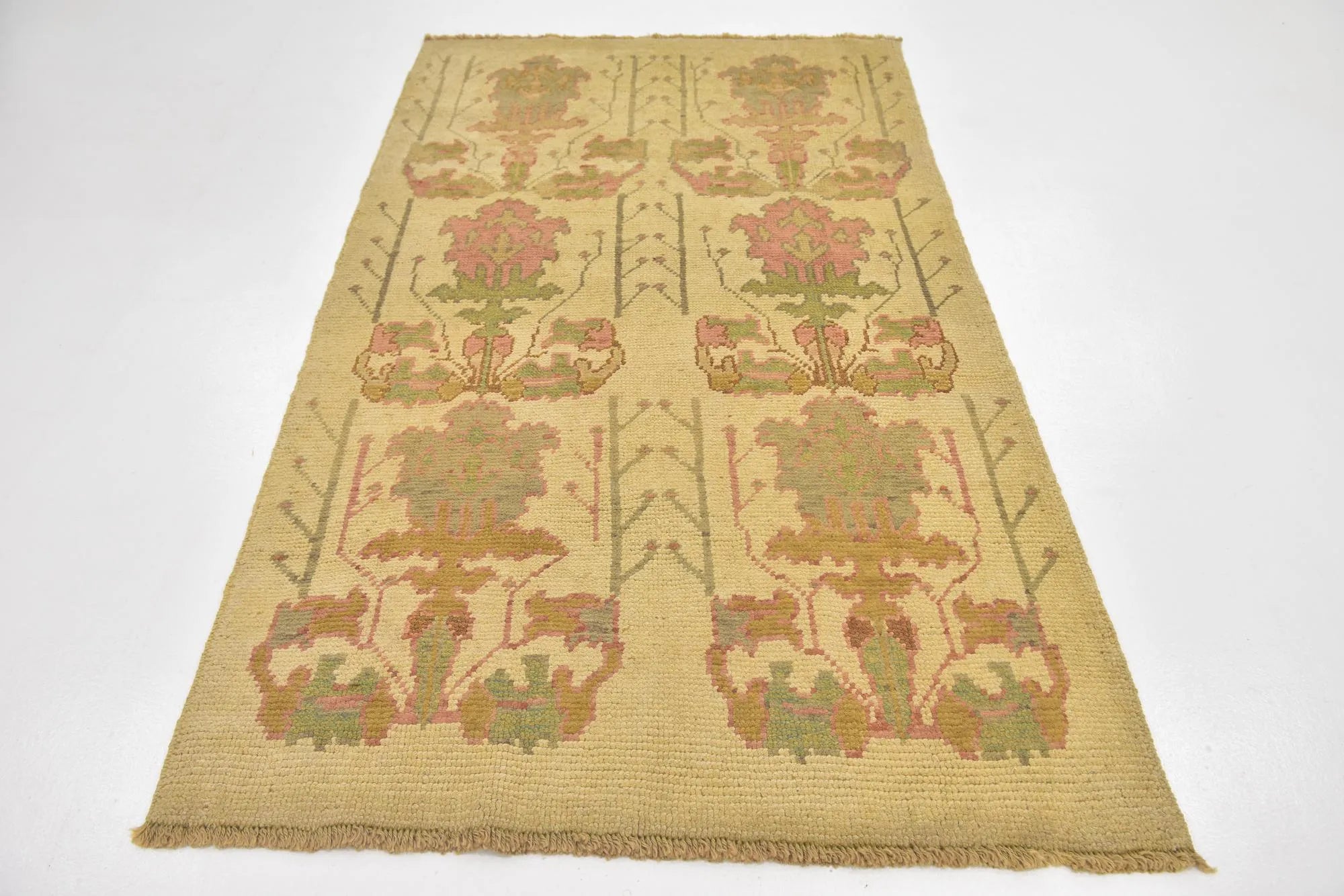 Peony Oushak Hand-Knotted Wool Rug