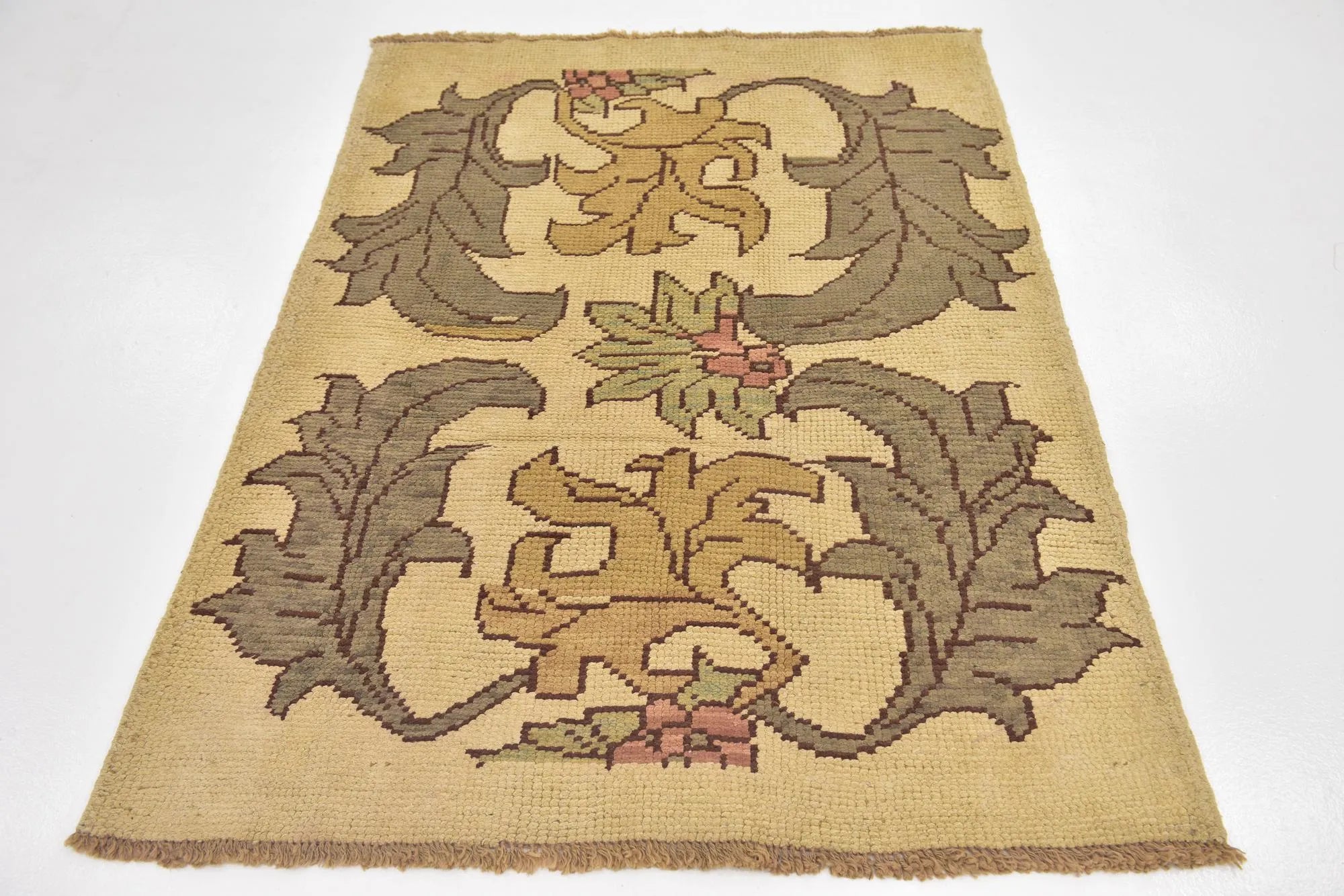 Blossom Oushak Hand-Knotted Wool Rug