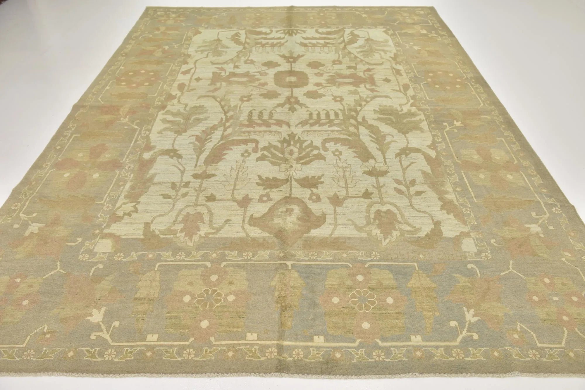 Etoile Oushak Hand-Knotted Wool Rug