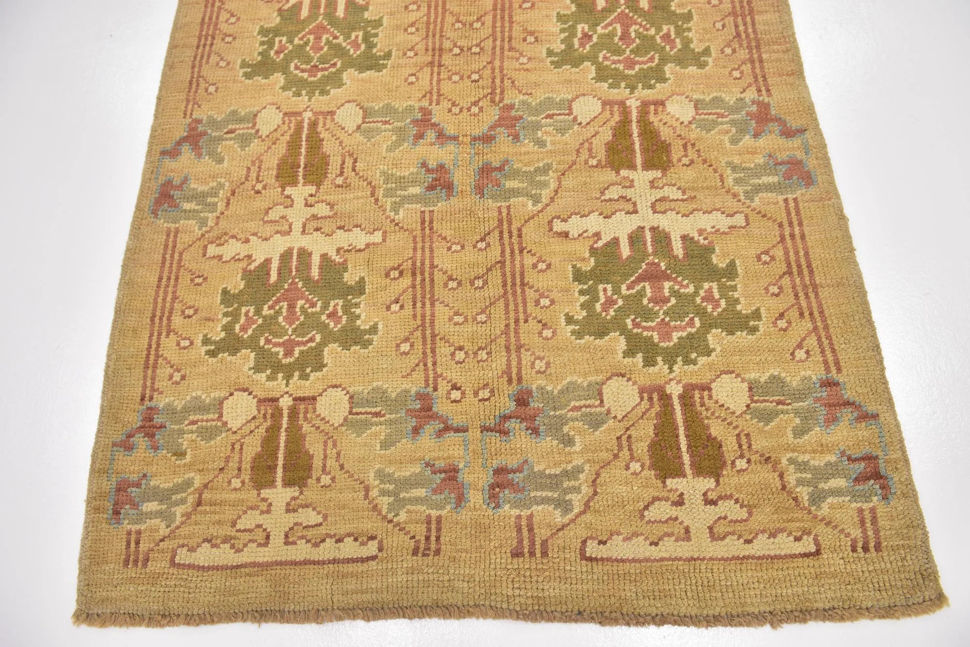 La Belle Oushak Hand-Knotted Wool Rug