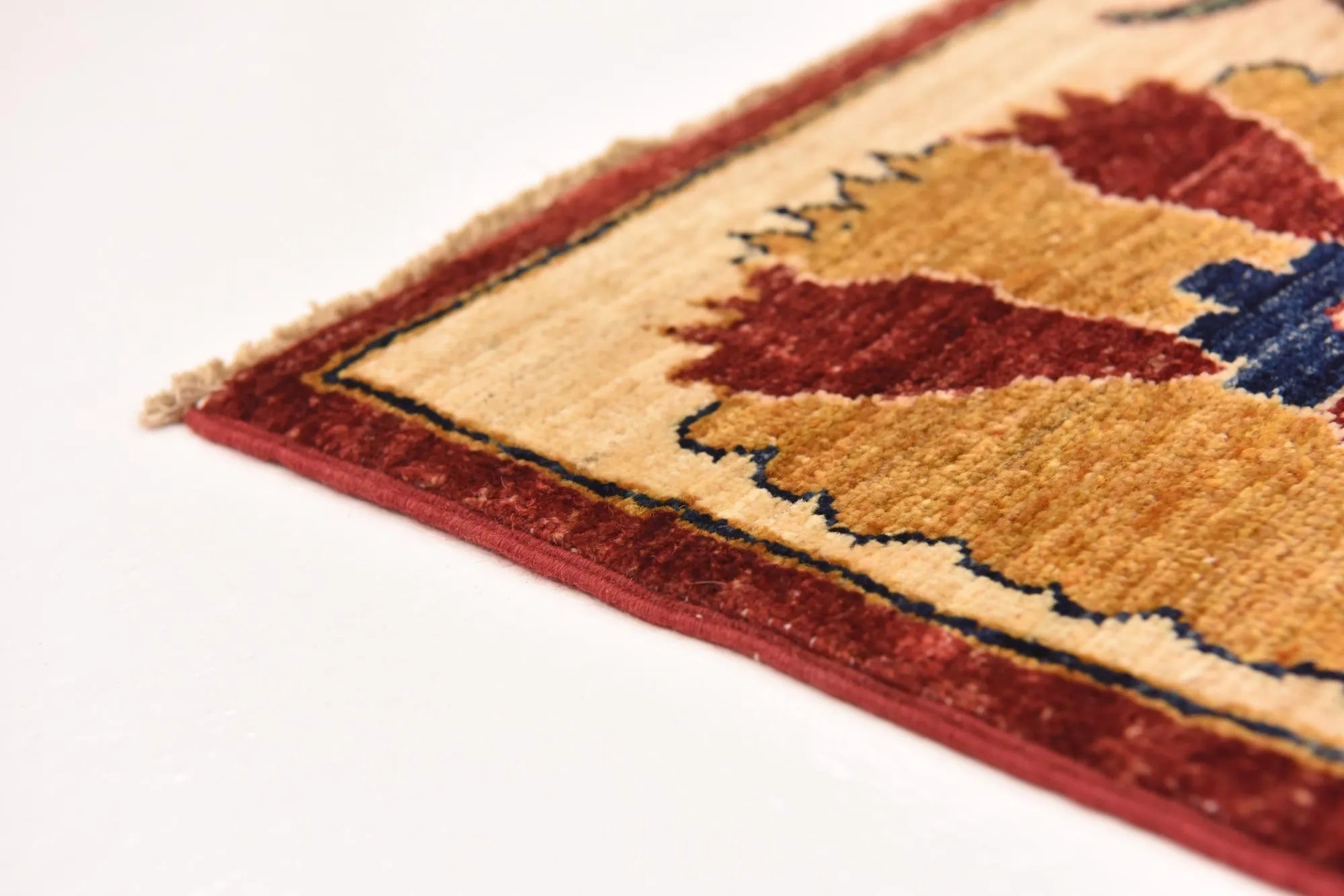 Regal Loom Ariana Hand-Knotted Rug