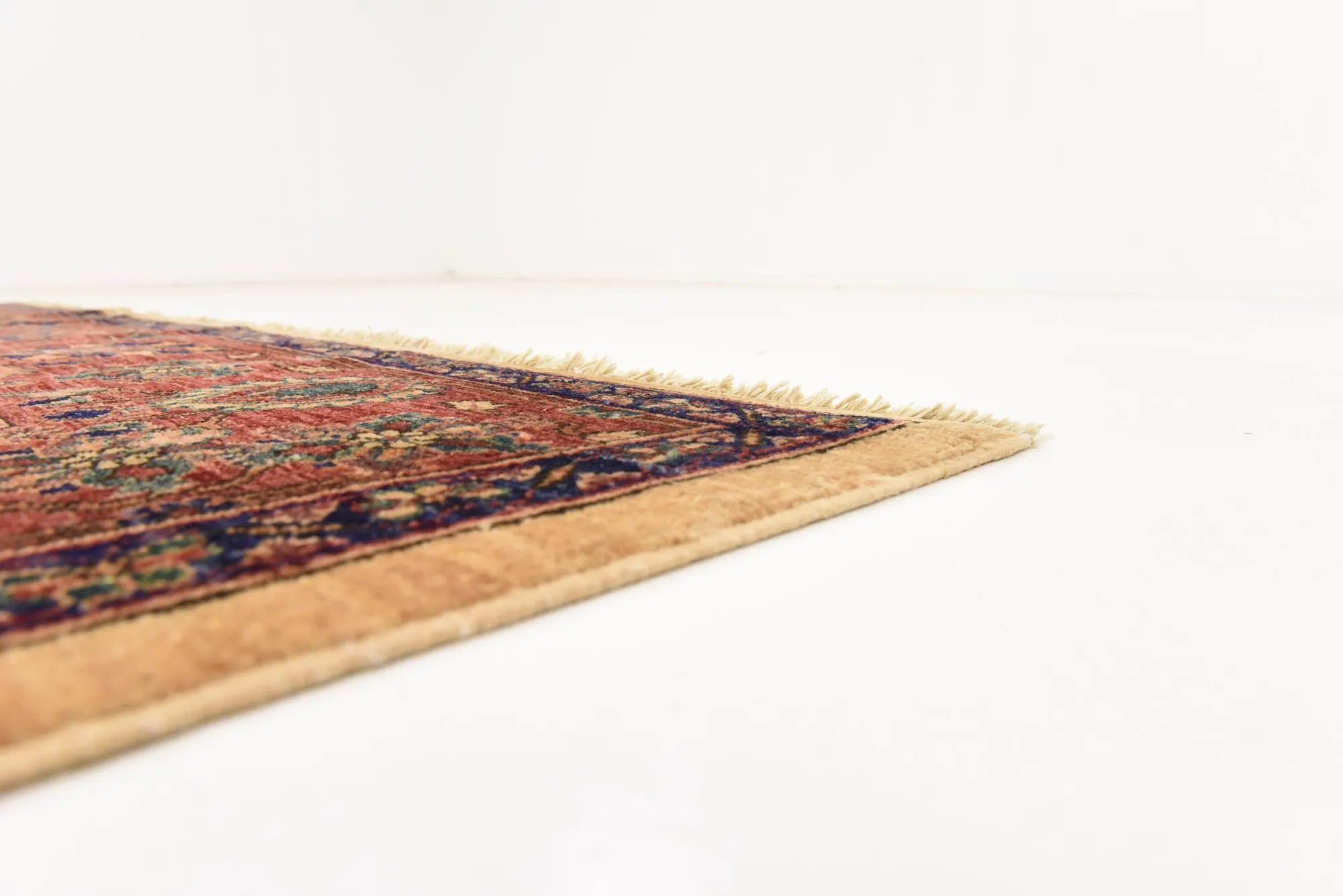 Loom Heritage Ariana Hand-Knotted Rug