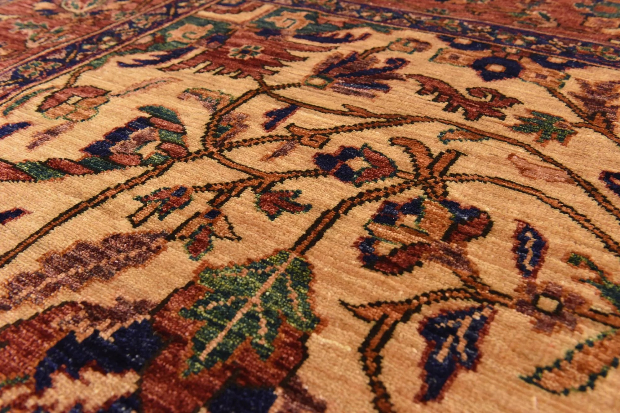 Loom Heritage Ariana Hand-Knotted Rug