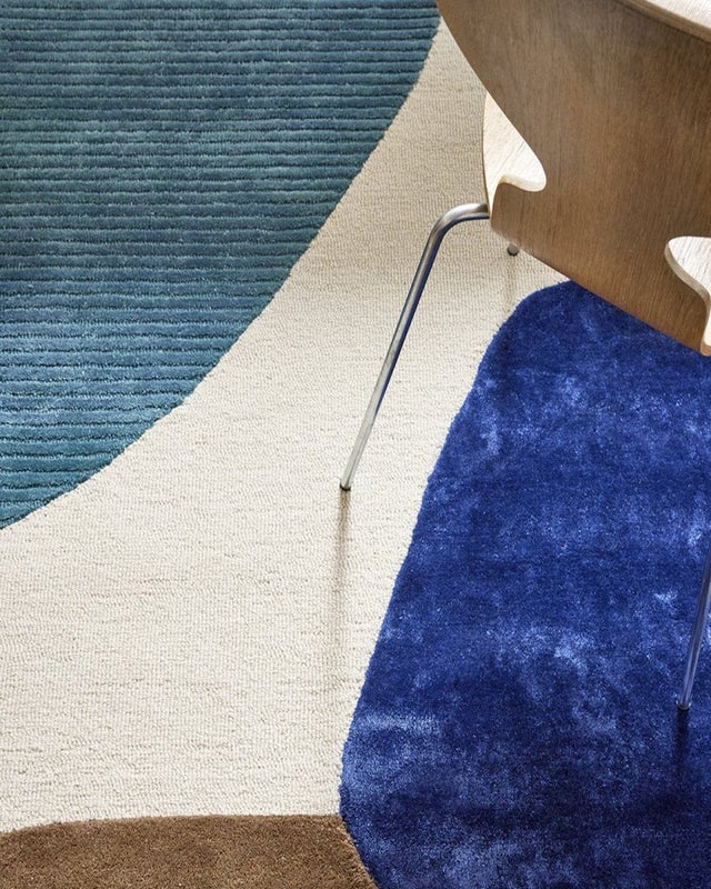 Maison Viscose Silk Hand-Tufted Rug