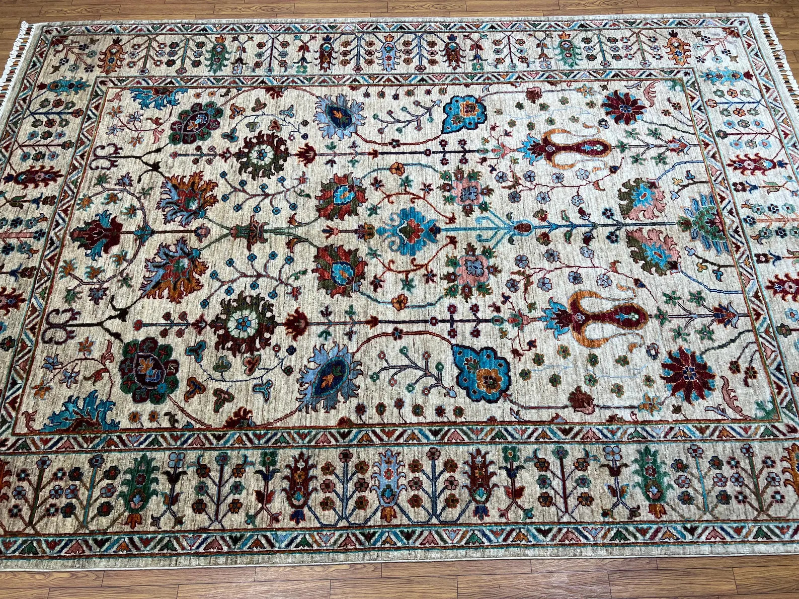 Oushak Hand-Knotted Wool Rug